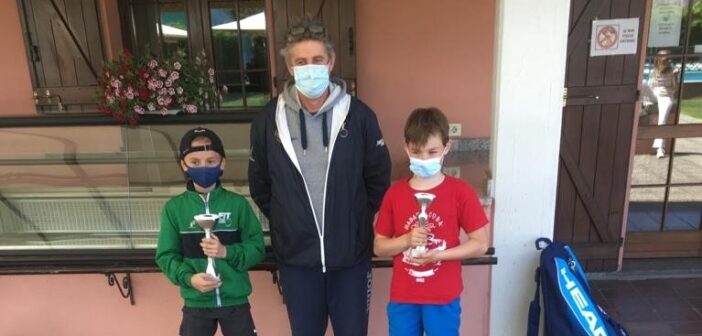 La premiazione dell'Under 10 a Samarate con Tommaso Maglia